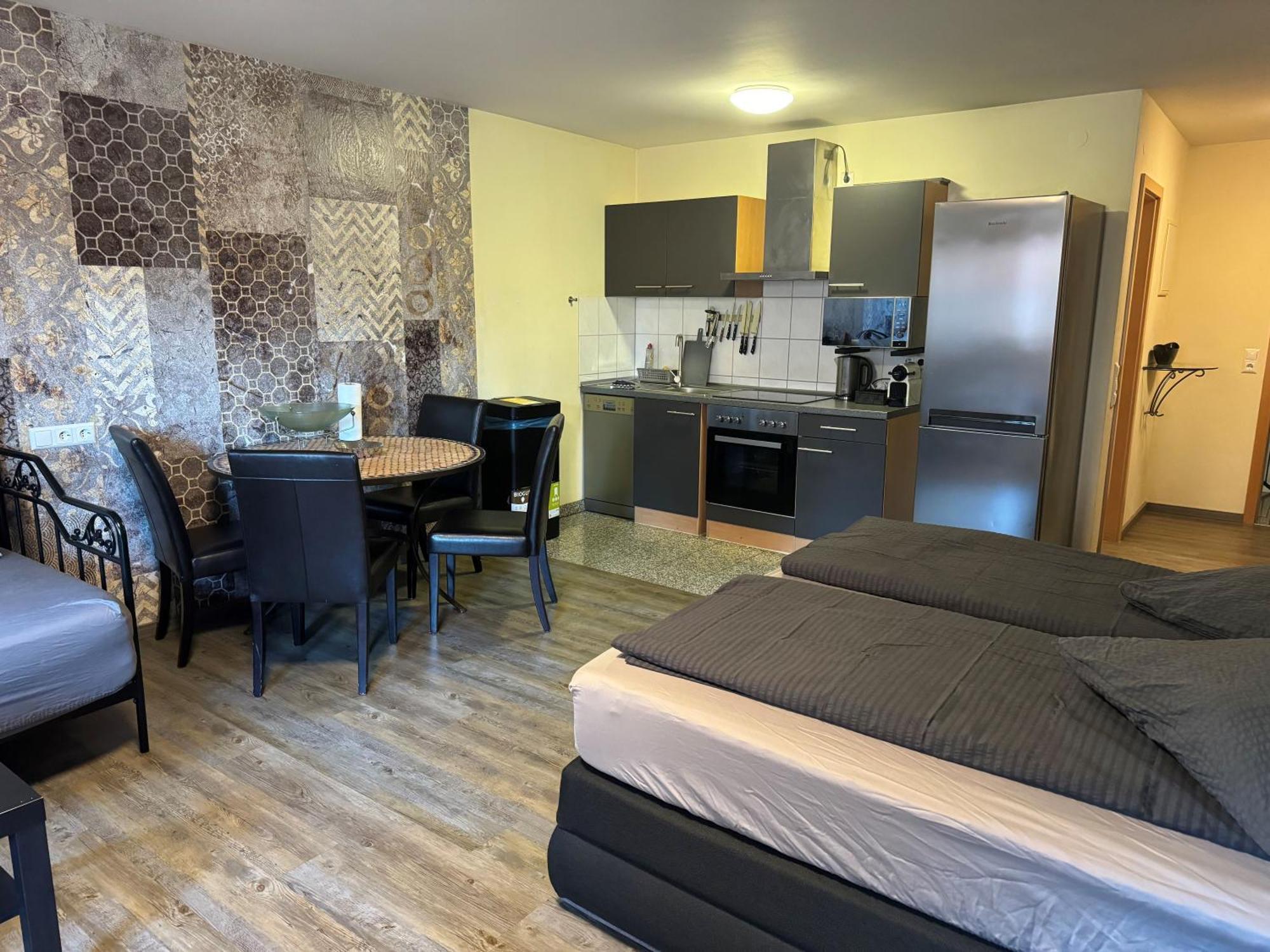 Hotel Mythos "Apartments" Markgröningen Zewnętrze zdjęcie